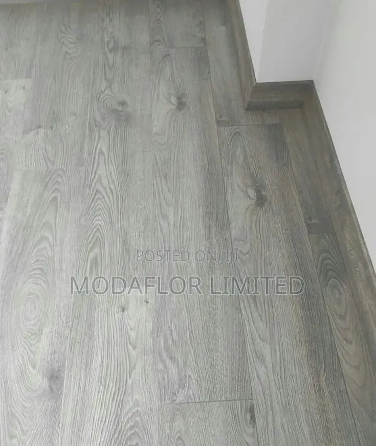 LVT Planks Professional Look. Everyday Durability.