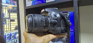 Used Nikon D5200 With 18-55mm