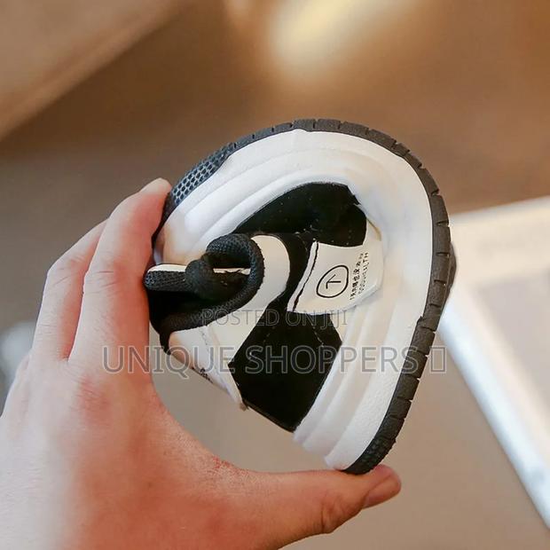 Quality Unisex Kids Sneakers* - thumbnail 4