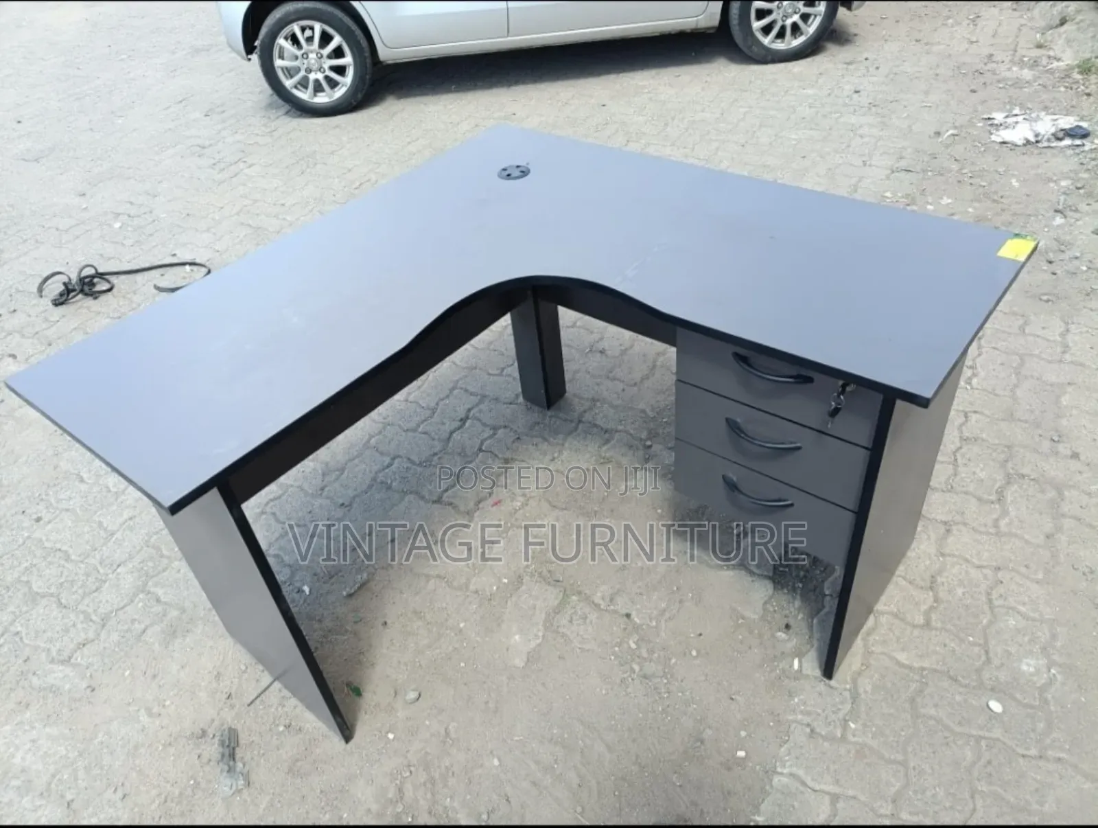 Office Desk R+Sa