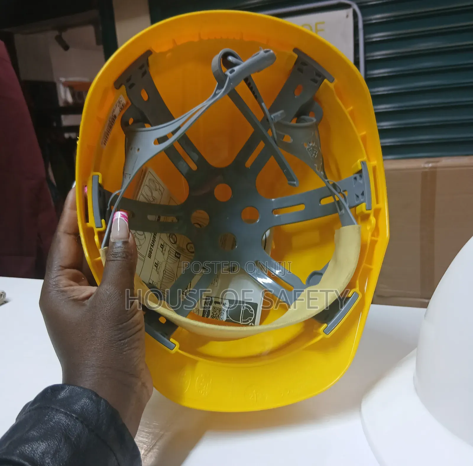 Tough Hdpe Jsp Helmets In Yellow