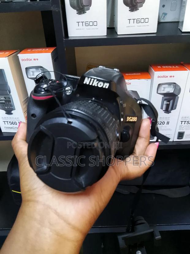 Nikon D5200 - main view
