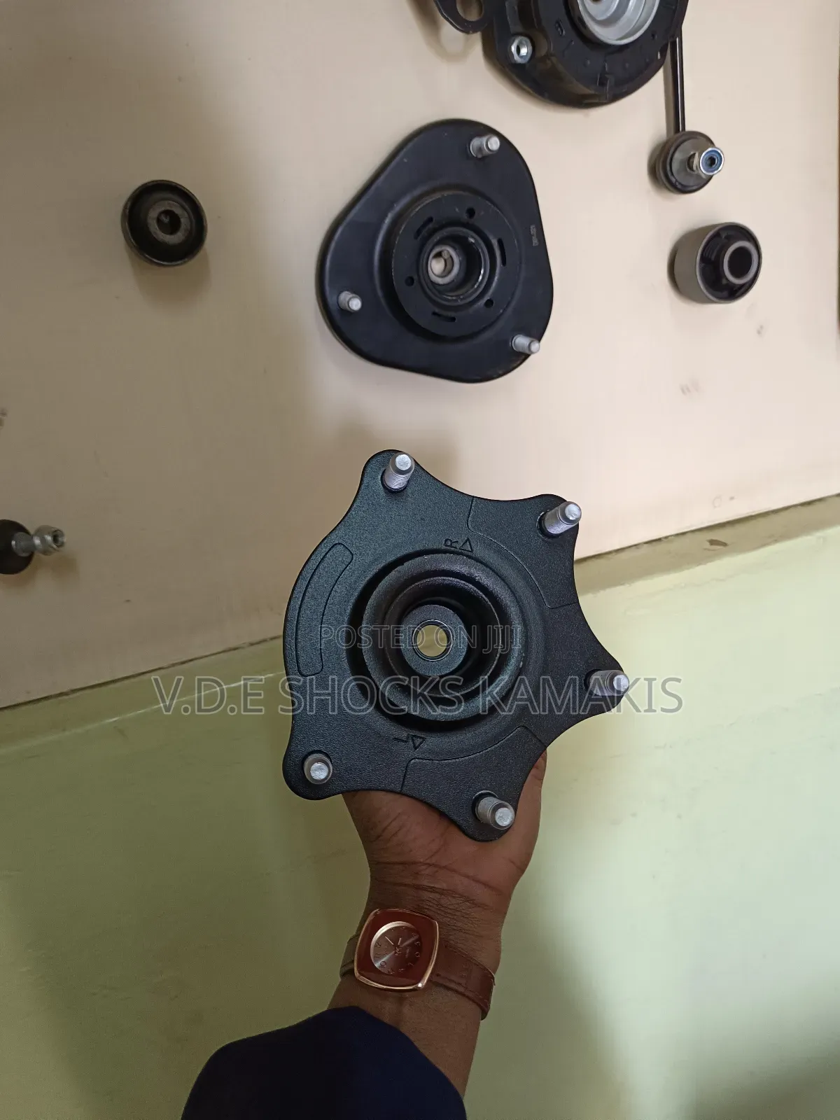 Honda CRV Re4 Front Shock Mounting