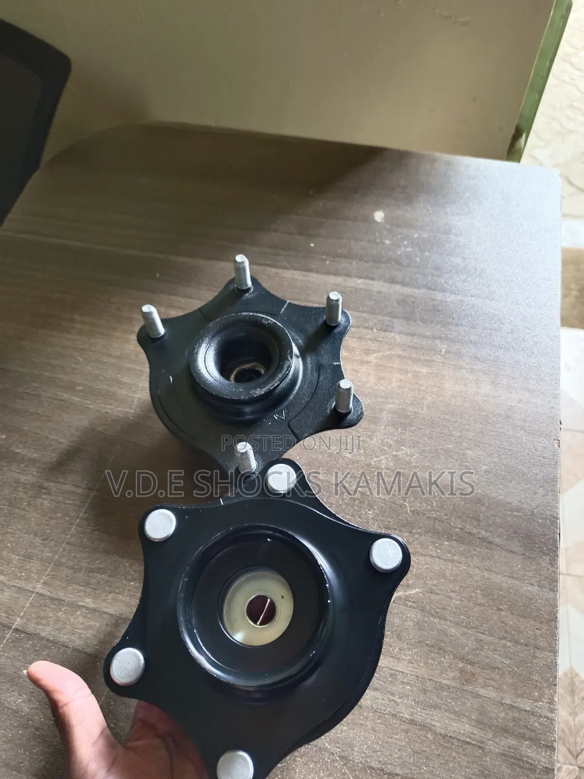 Honda CRV Re4 Front Shock Mounting