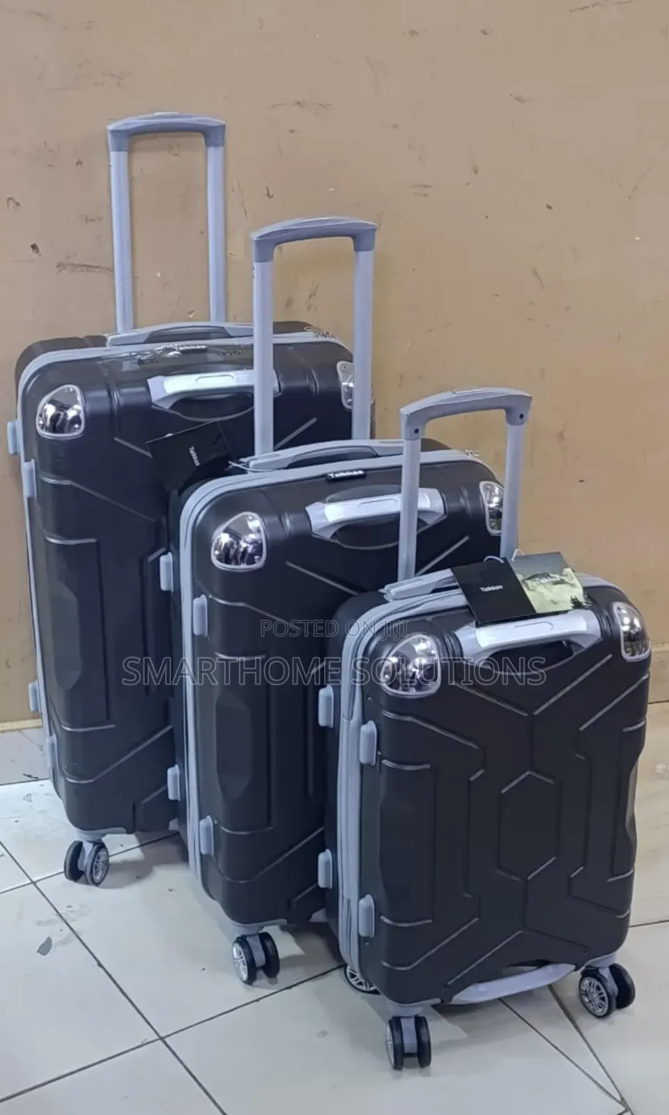 Luxurious Unbreakable Suitcase