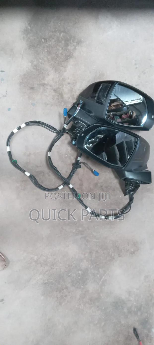 Audi Sq5 2017 Side Mirror - main view