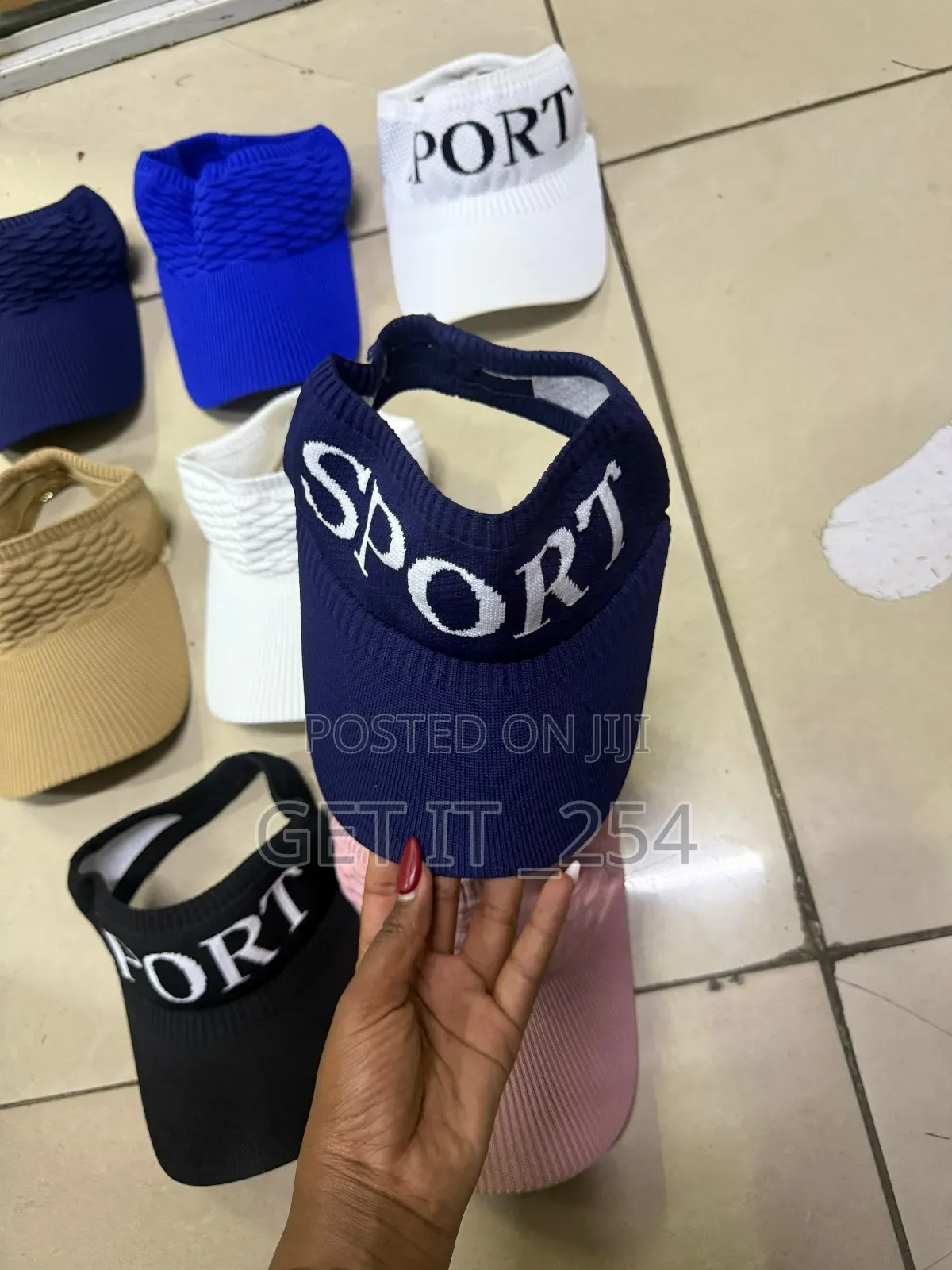 🧢 Sporty Sun Visor Cap/Golf Caps
Price: