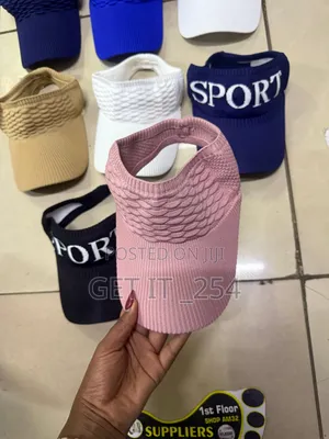 🧢 Sporty Sun Visor Cap/Golf Caps
Price: