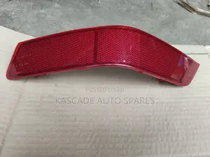 Nissan Xtrail Nt32 Rear Bumper Reflector