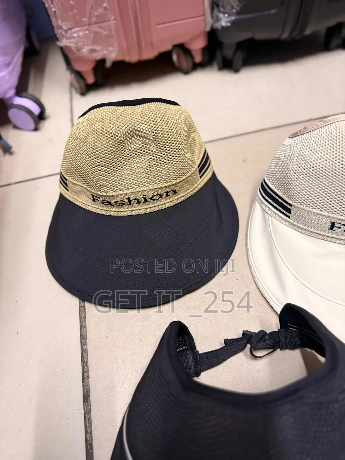 🧢 Stylish Wide-brim Sun Visor