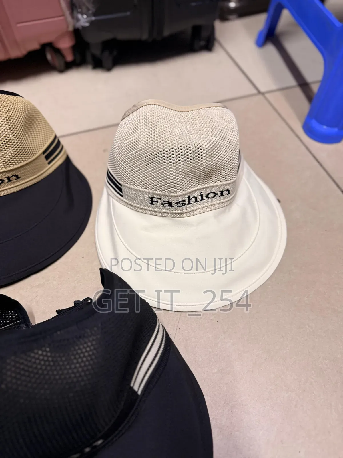 🧢 Stylish Wide-brim Sun Visor