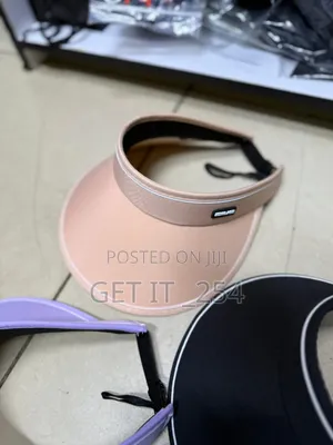🧢 Stylish Wide-brim Sun Visor