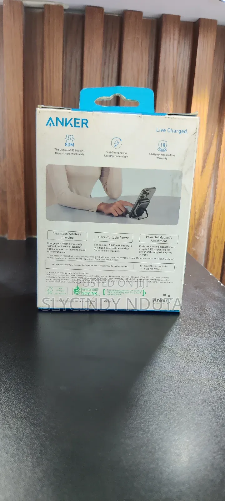 Magnetic and Slim With Foldable Stand