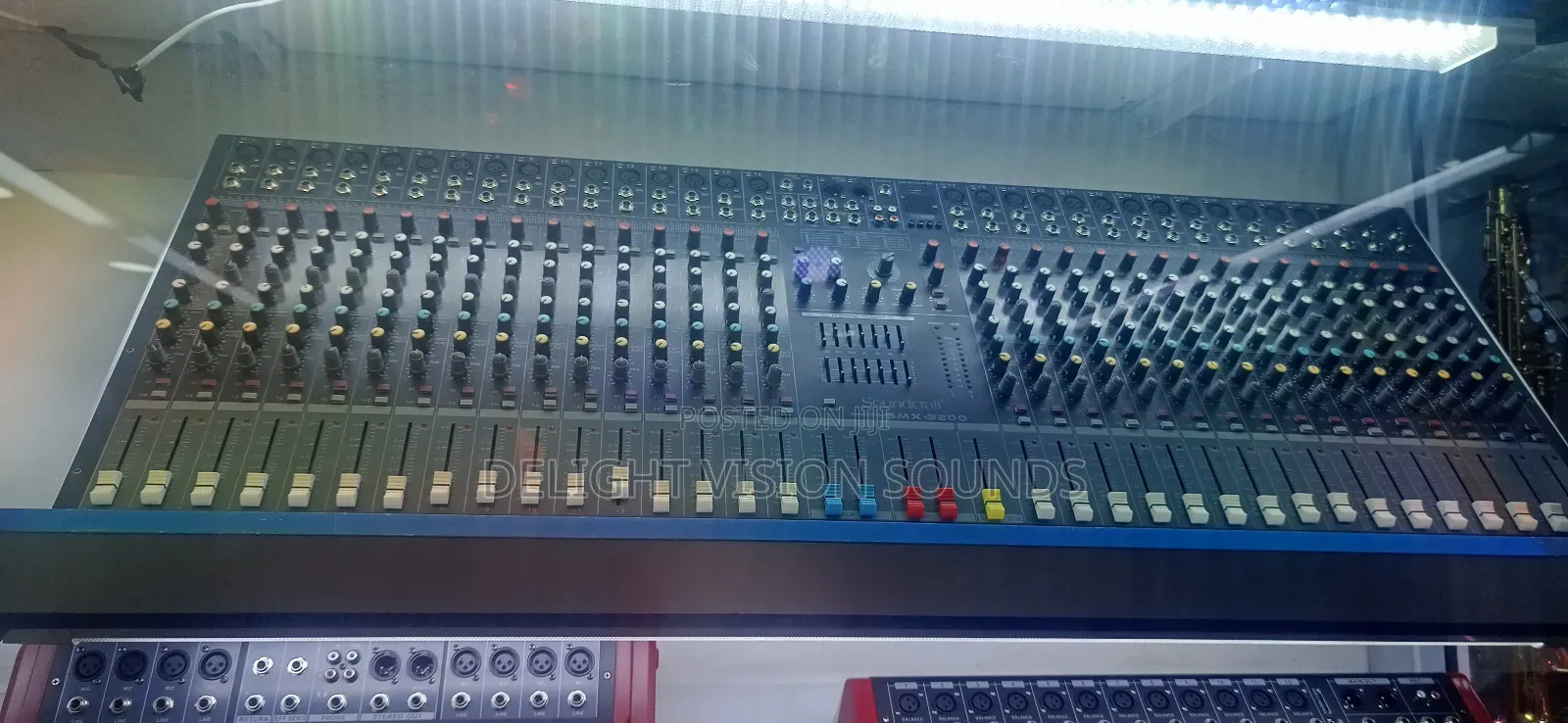 Soundcraft Plain Mixer