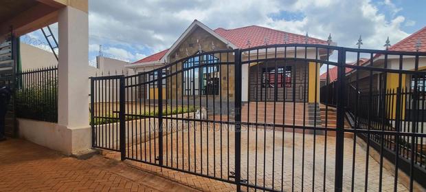 3bdrm Bungalow in Kenyatta Road / Theta for sale