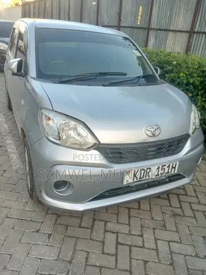 Toyota Passo 1.0 FWD 2017 Silver