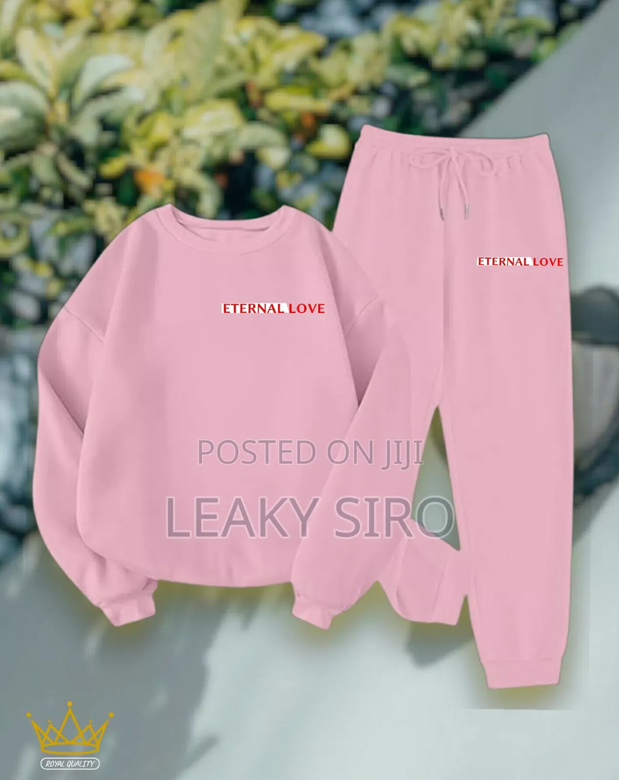 Sweat Suits With Round Neck
