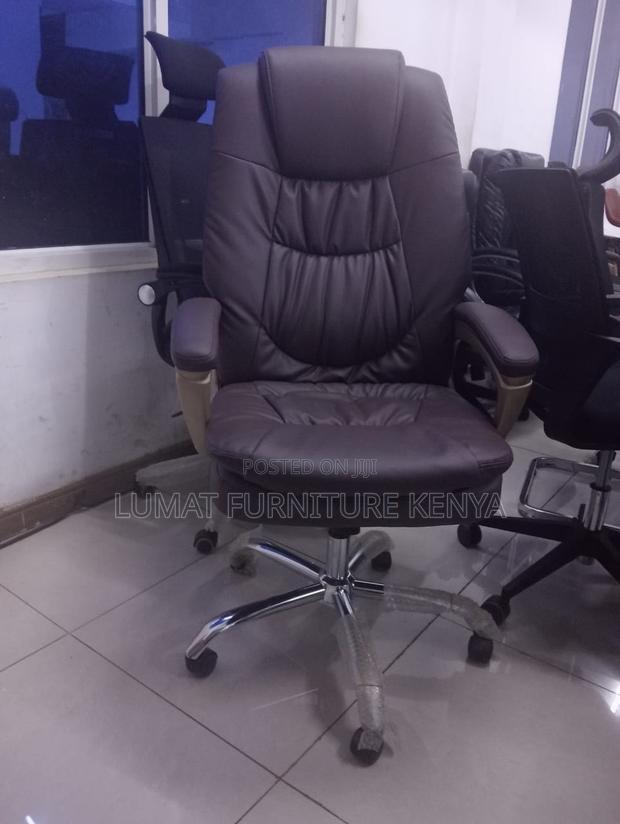 Director’S Leather Chair - thumbnail 5