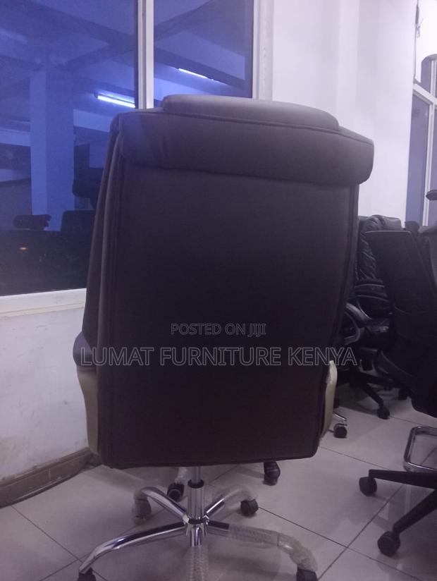 Director’S Leather Chair - thumbnail 6