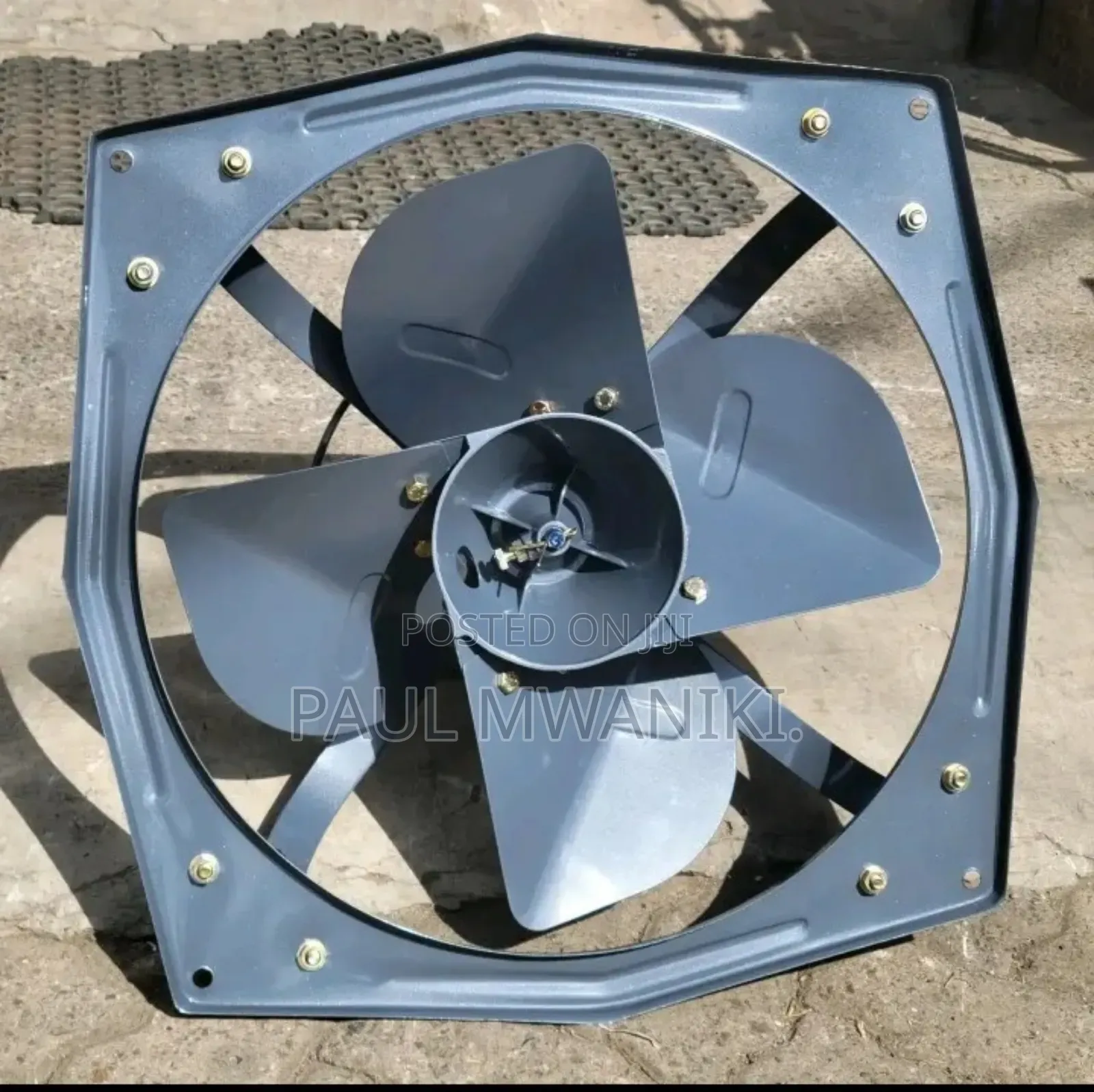 Wall-mounted Heavy Duty Extract Fans 24"