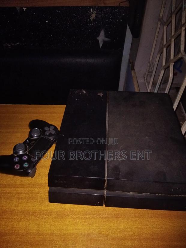Ps4 Console - thumbnail 4