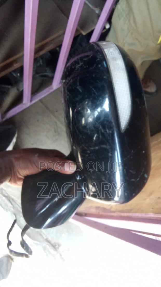 Wish 2009-2012 Side Mirror With Indicator