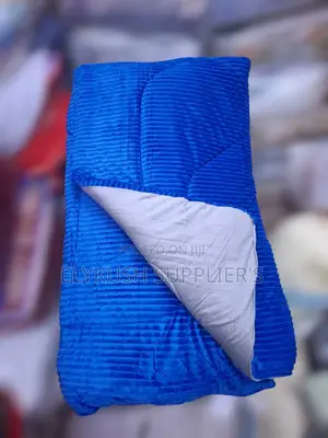  *Single Velvet Woollen* Duvets
Size: 6×6
*Price
Honey G at 