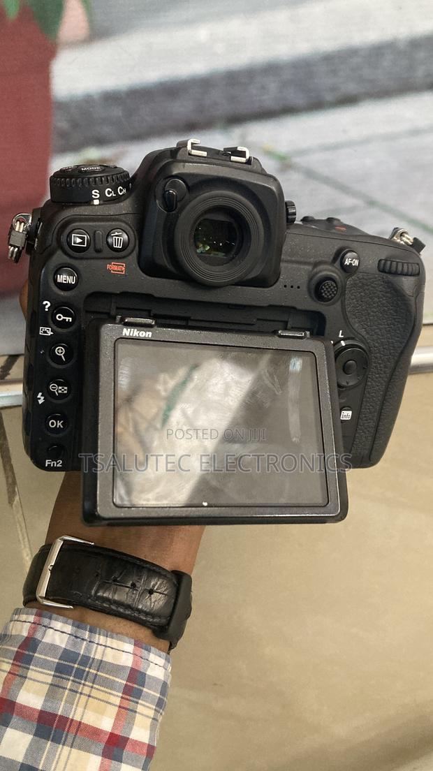 Nikon D500 - thumbnail 3