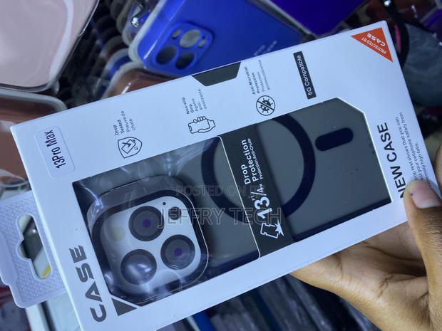 Anuck Case for iPhone 13 Pro Max Transluscent Matte Case Magnetic - thumbnail 2