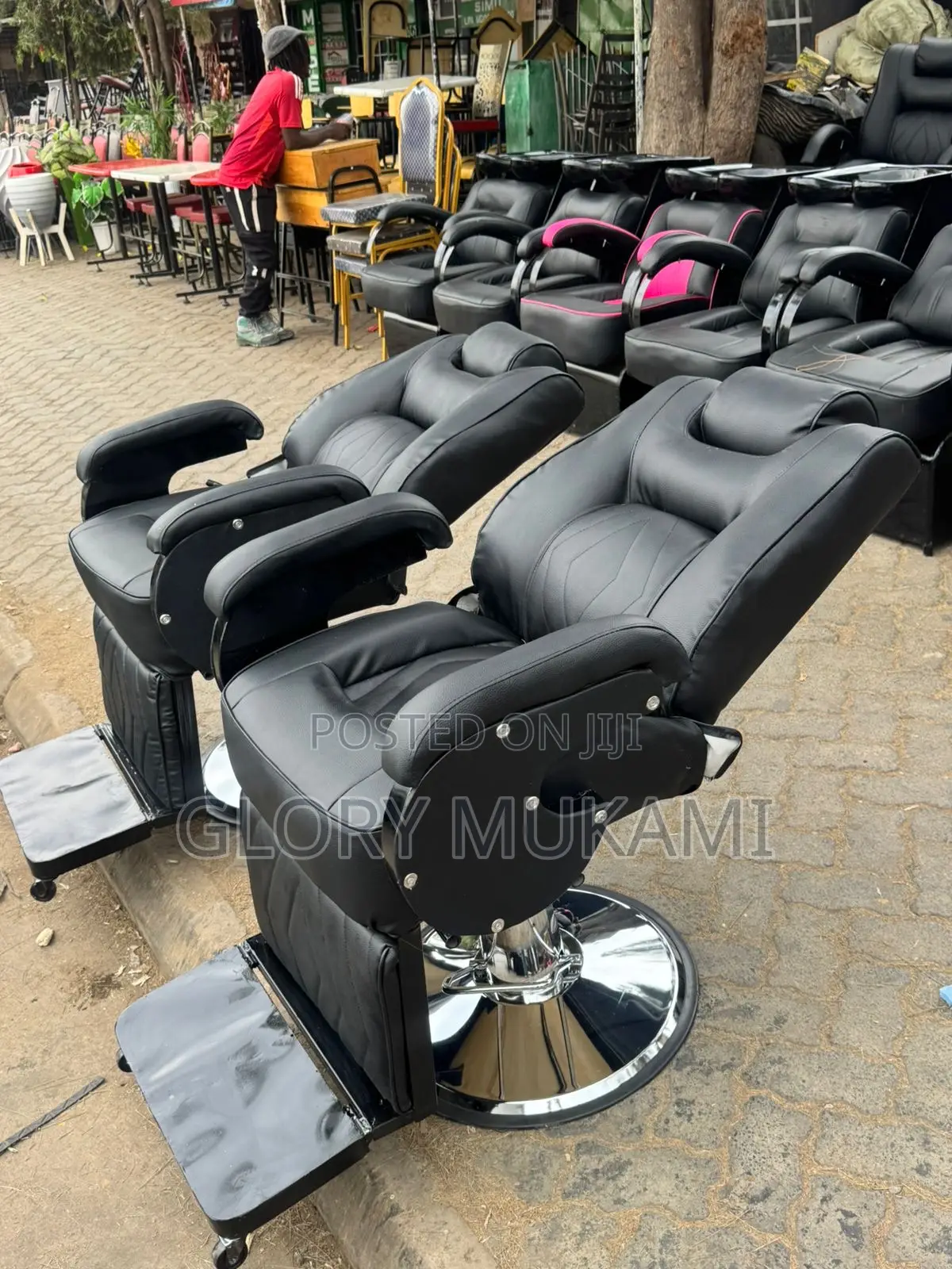 Kinyozi Barber Hydrolic Chair