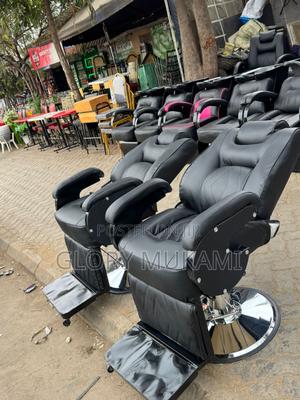 Hydrolic Kinyozi Barber Chair - thumbnail 2