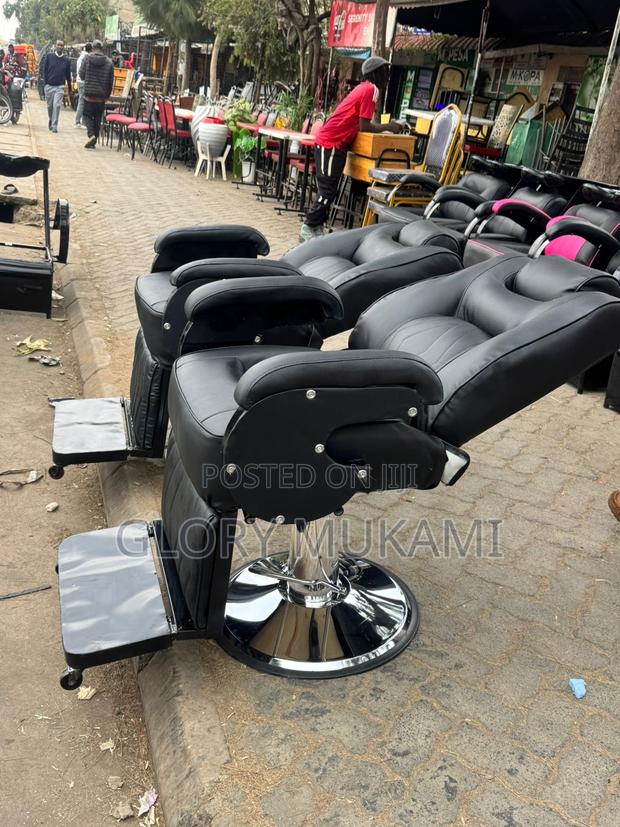 Hydrolic Barber Chair - main view