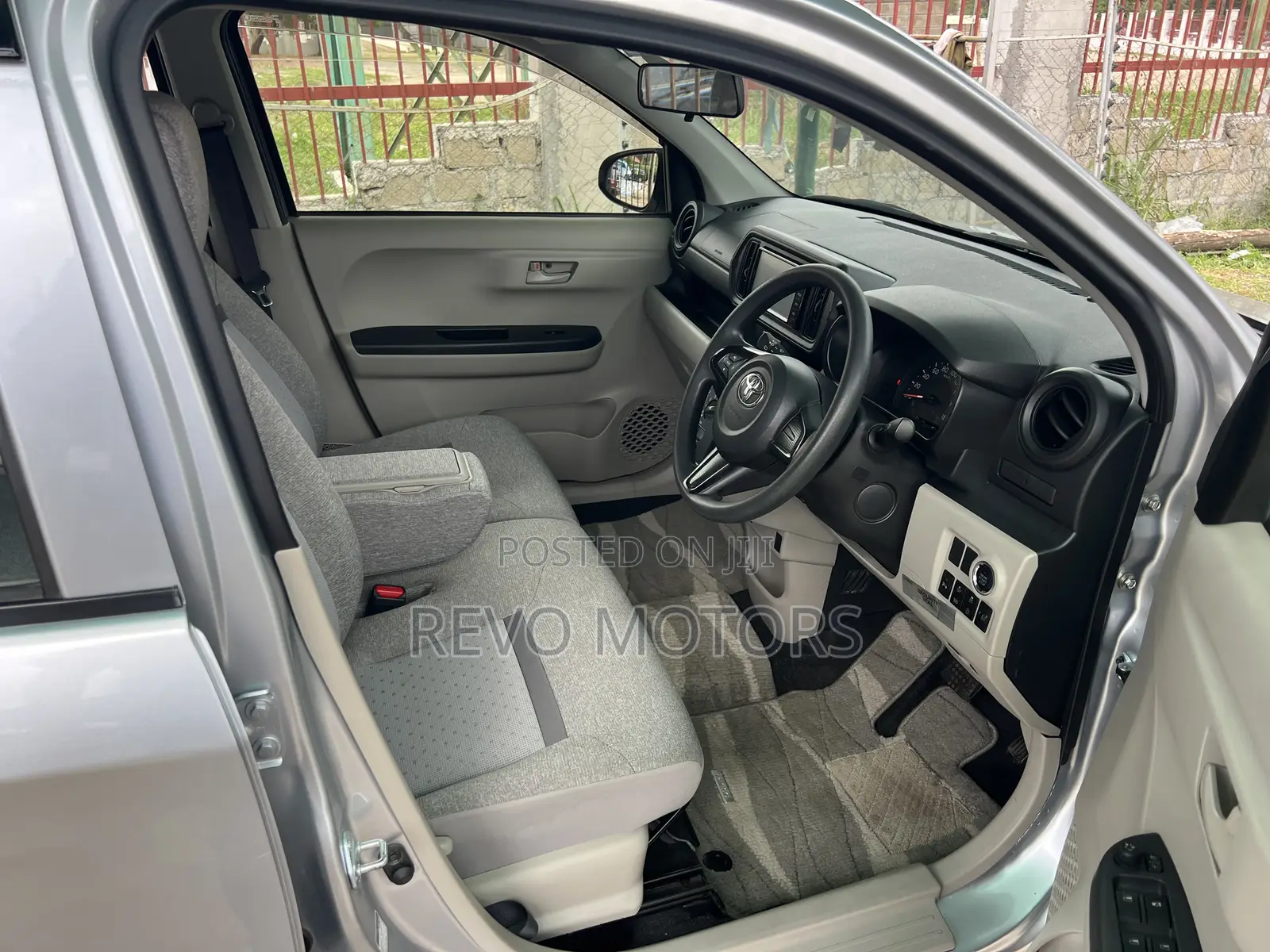 Toyota Passo 2019 Silver