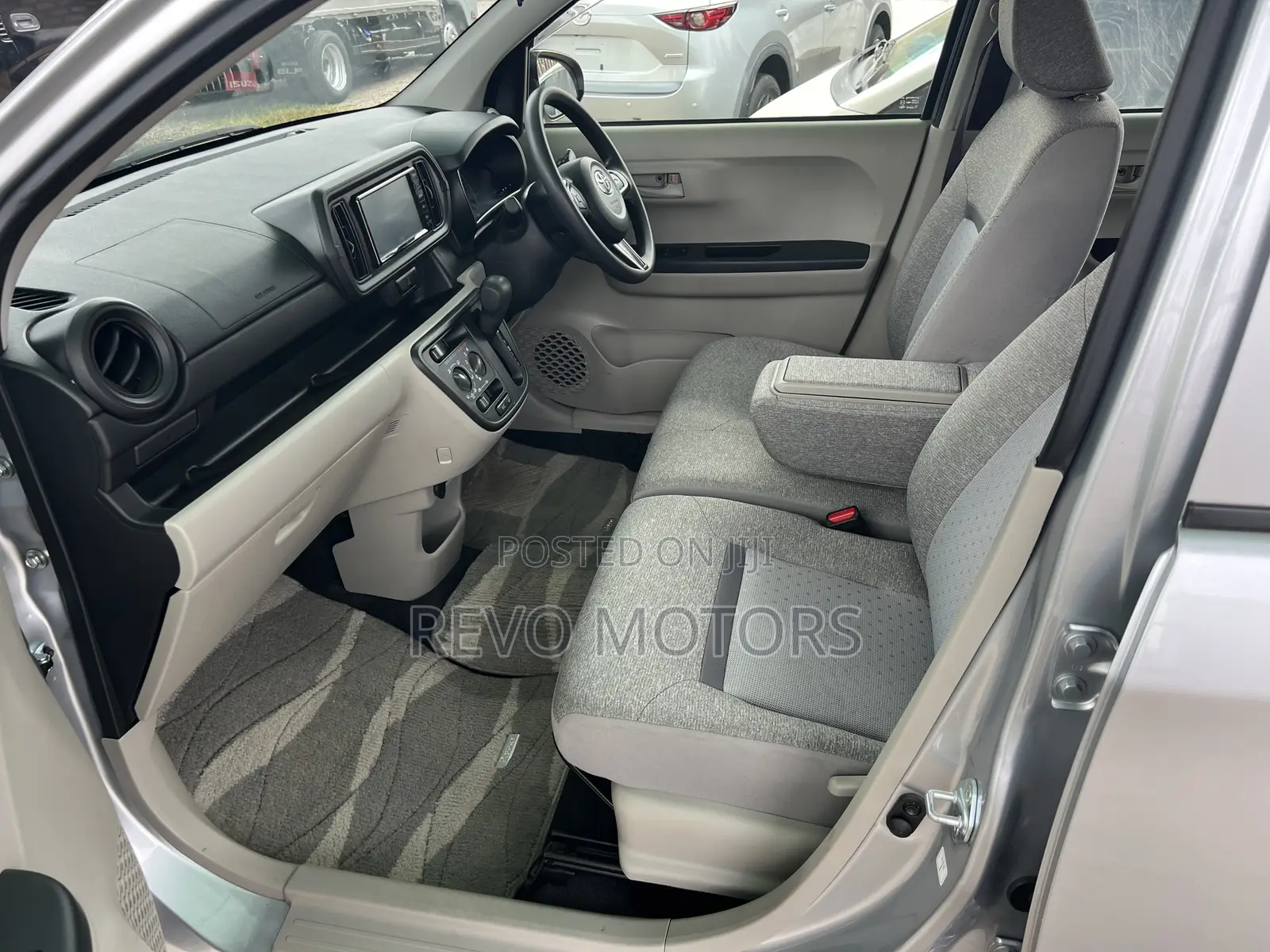 Toyota Passo 2019 Silver