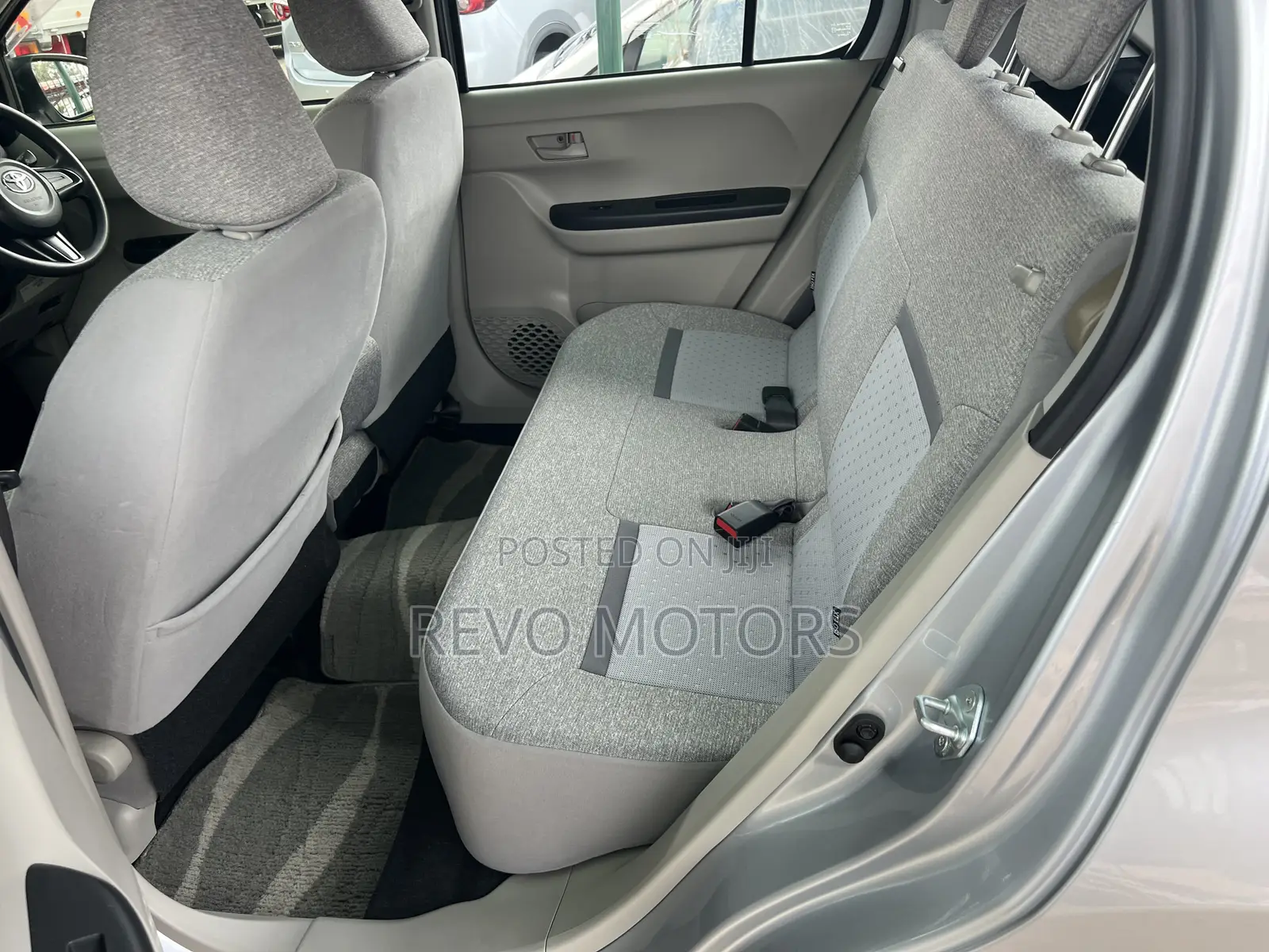 Toyota Passo 2019 Silver