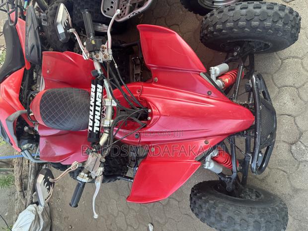 Yamaha 2010 Red - thumbnail 3