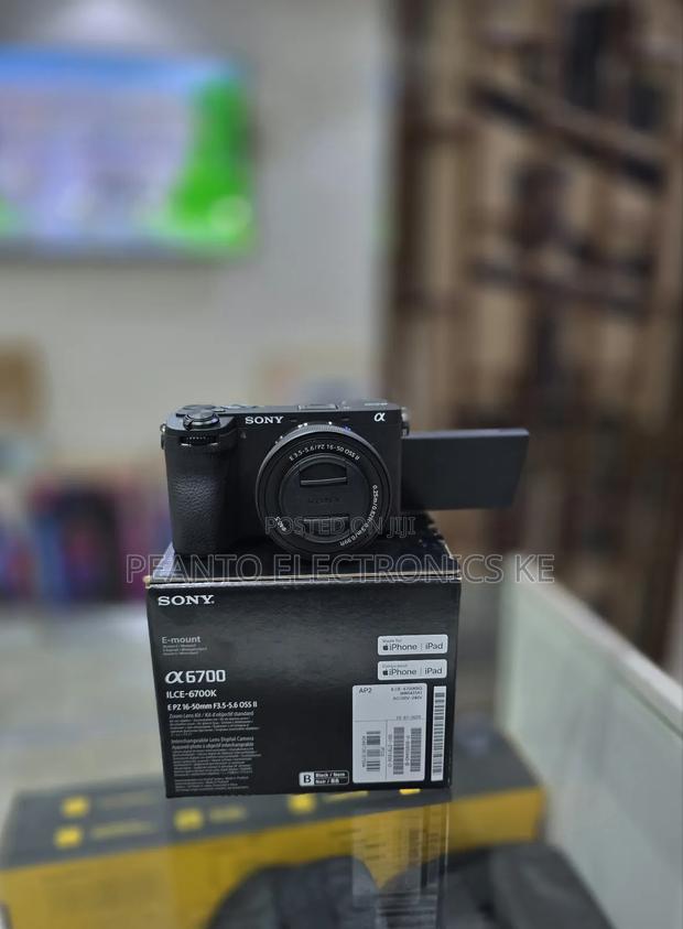Sony A6700 Mirrorless Camera With 16-50mm Lens - thumbnail 4