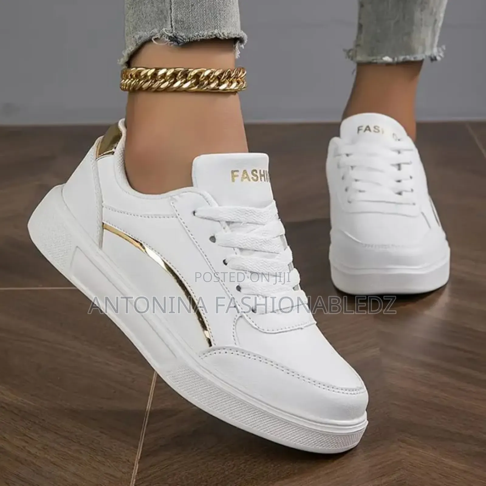 Ladies Comfortable Sneakers