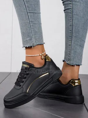 Ladies Comfortable Sneakers