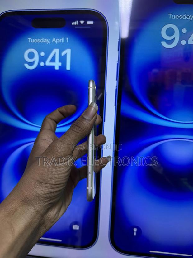 Apple iPhone 11 128 GB White - thumbnail 3