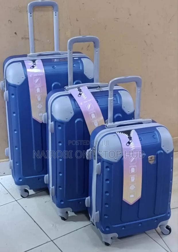 Heavy Duty Travel Suitcase - thumbnail 3