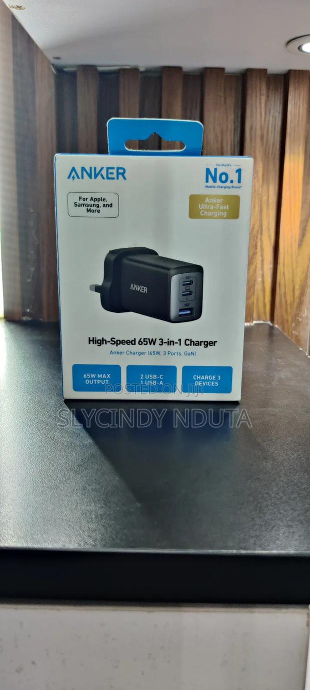 High-Speed 65w 3-in-1 Charger - main view