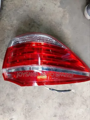 Toyota Crown Royal 2012 Taillight