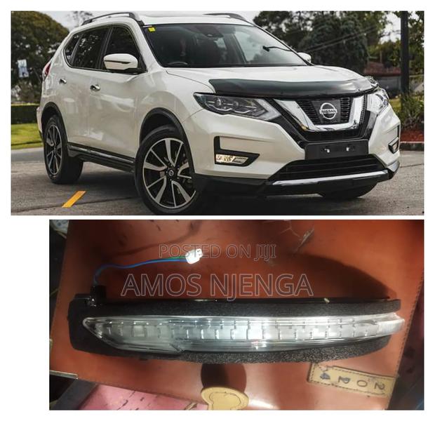 Nissan Xtrail Nt32 Sidemirror Indicator