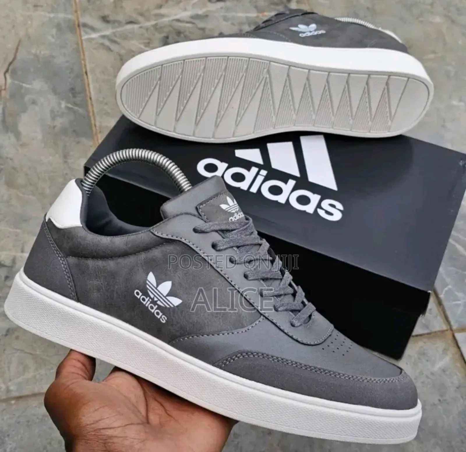 Adidas Casual