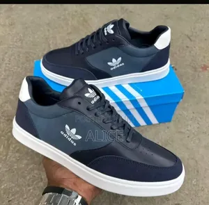 Adidas Casual