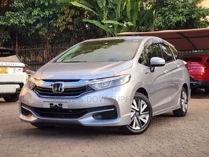 Honda Shuttle 1.5 Hybrid 2WD 2018 Silver