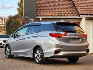 Honda Shuttle 1.5 Hybrid 2WD 2018 Silver