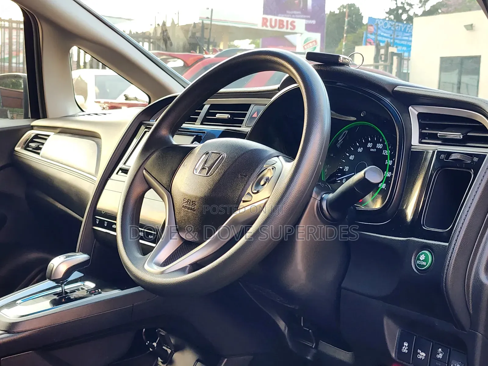 Honda Shuttle 1.5 Hybrid 2WD 2018 Silver
