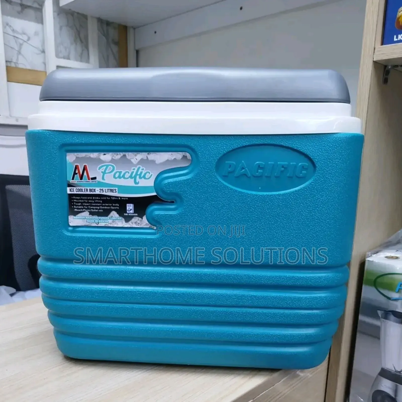 25 Litres Pacific Cooler Box